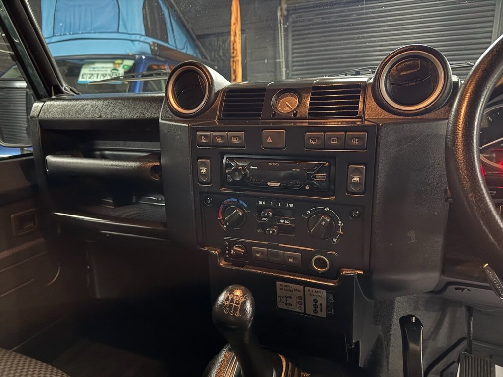 Used Land Rover Defender 2014 for sale - 76655249: Photo 21