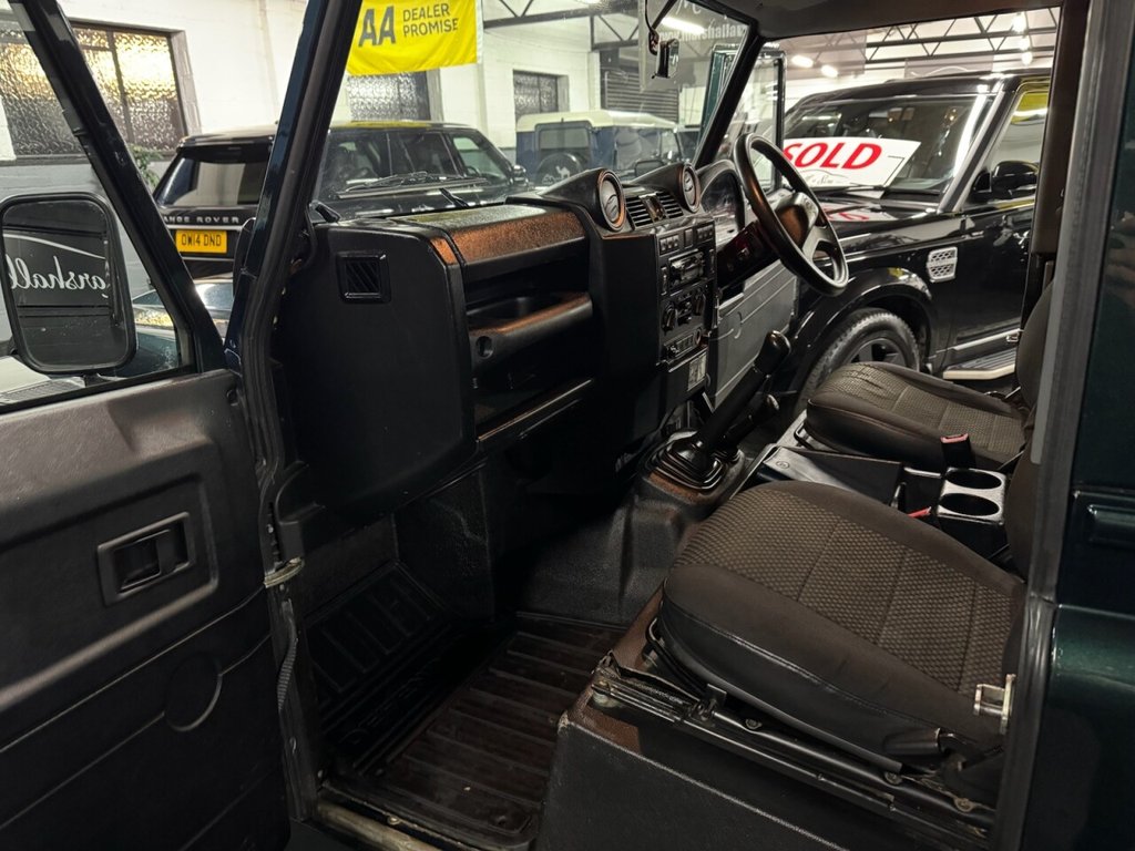 Used Land Rover Defender 2014 for sale - 76655249: Photo 23