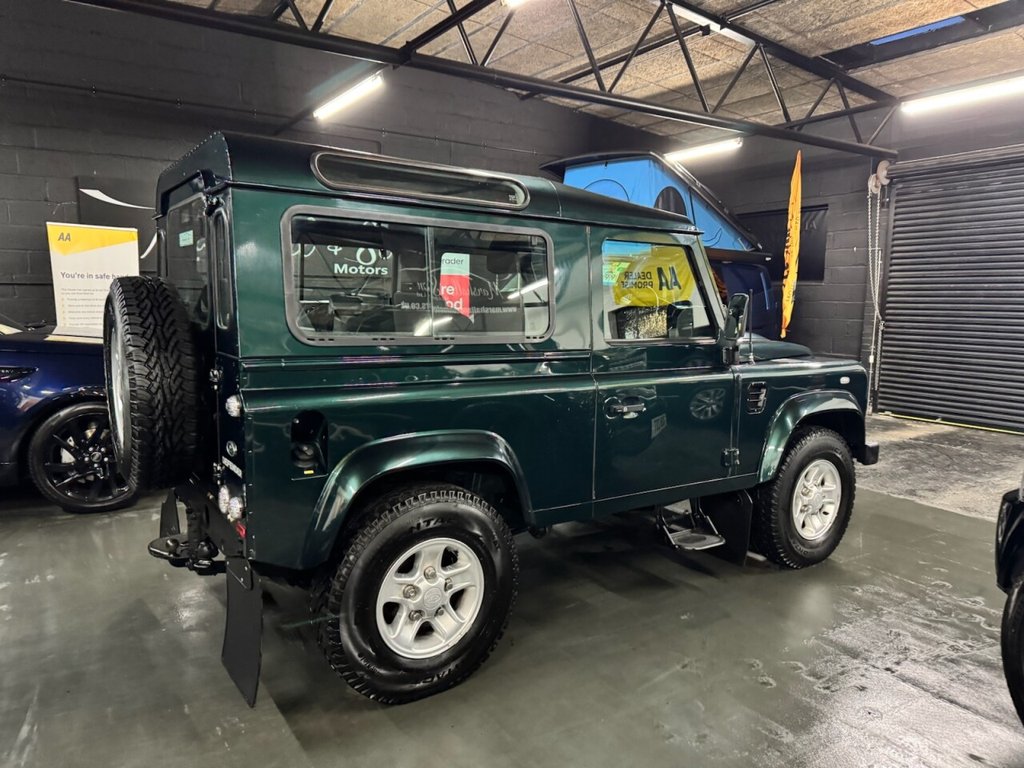 Used Land Rover Defender 2014 for sale - 76655249: Photo 4
