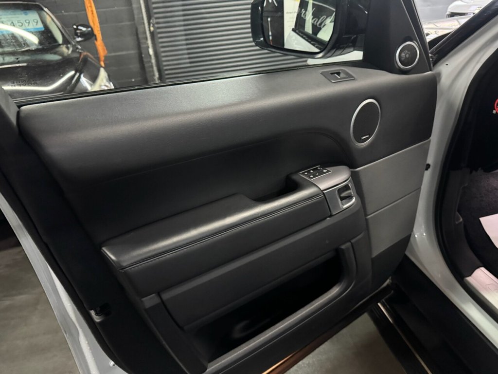 Used Land Rover Range Rover Sport 2016 for sale - 77263488: Photo 33