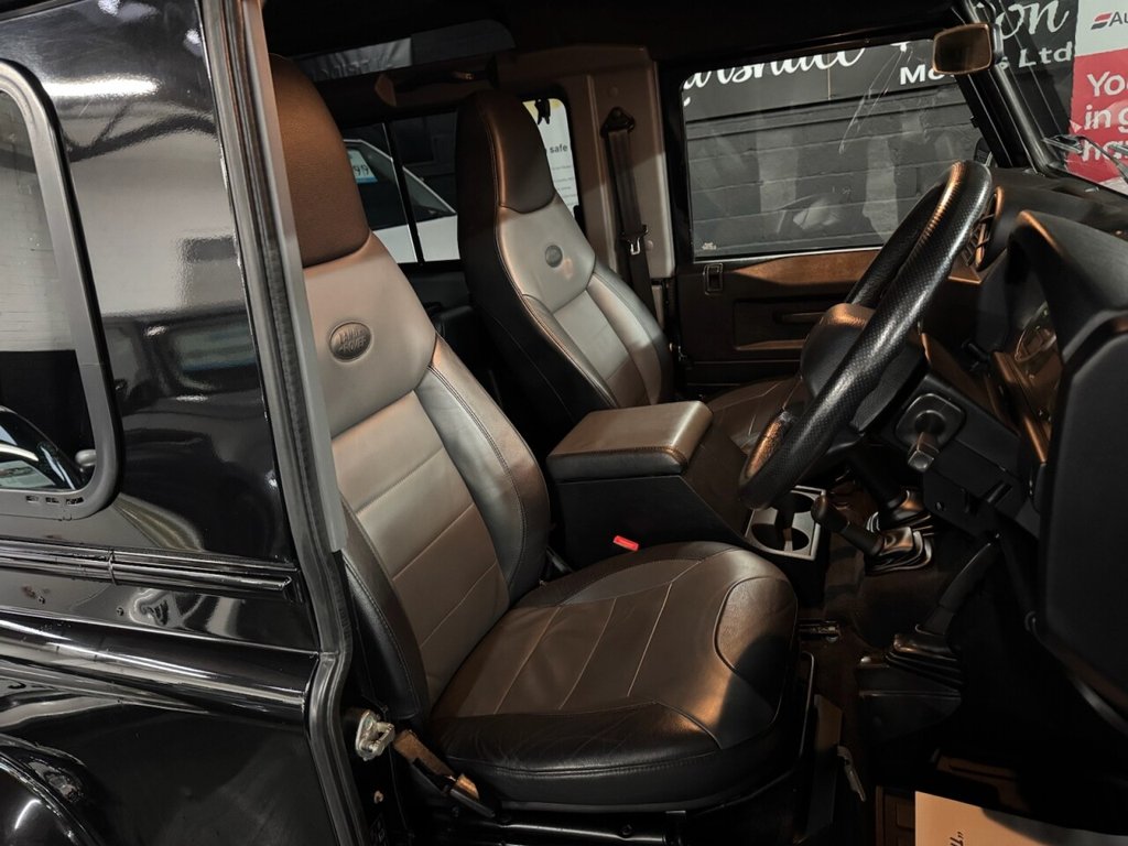 Used Land Rover Defender 90 2015 for sale - 77594663: Photo 17