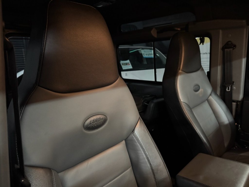 Used Land Rover Defender 90 2015 for sale - 77594663: Photo 20