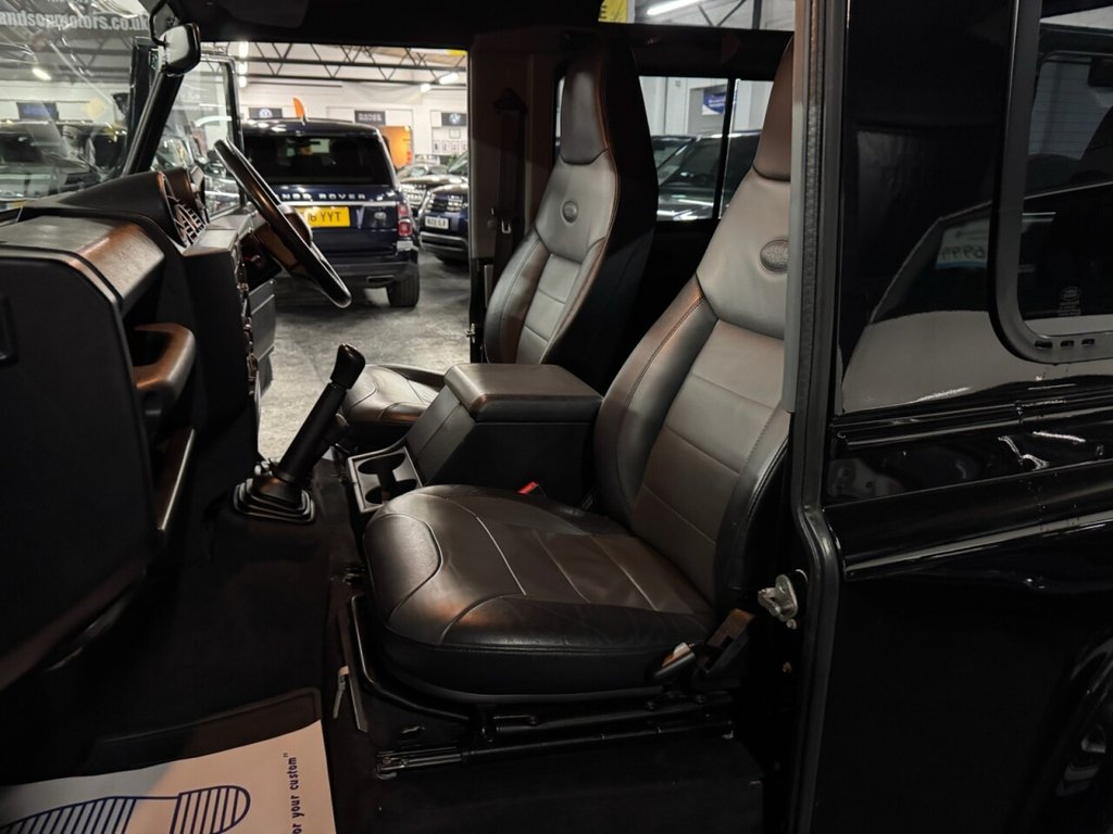 Used Land Rover Defender 90 2015 for sale - 77594663: Photo 26