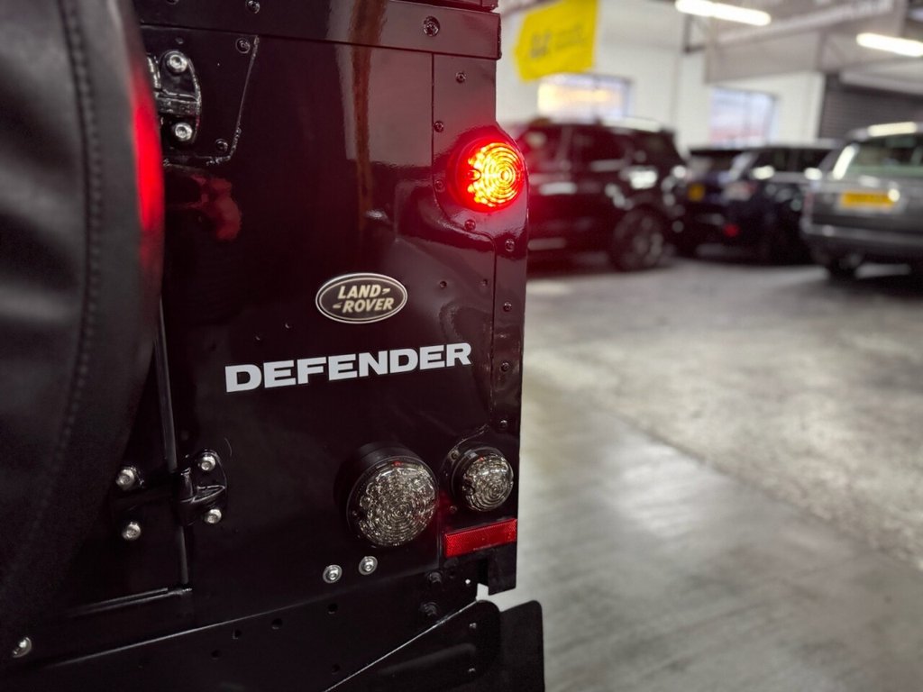 Used Land Rover Defender 90 2015 for sale - 77594663: Photo 9