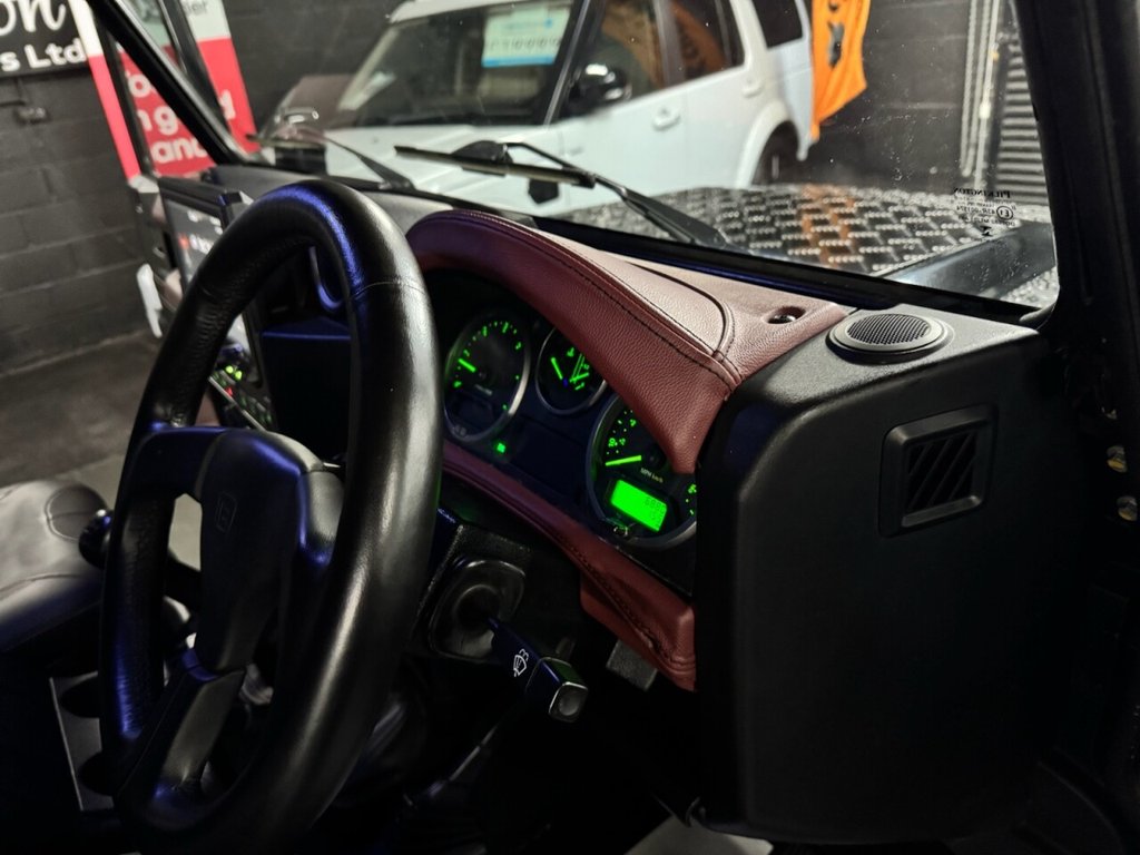 Used Land Rover Defender 2014 for sale - 77608597: Photo 21