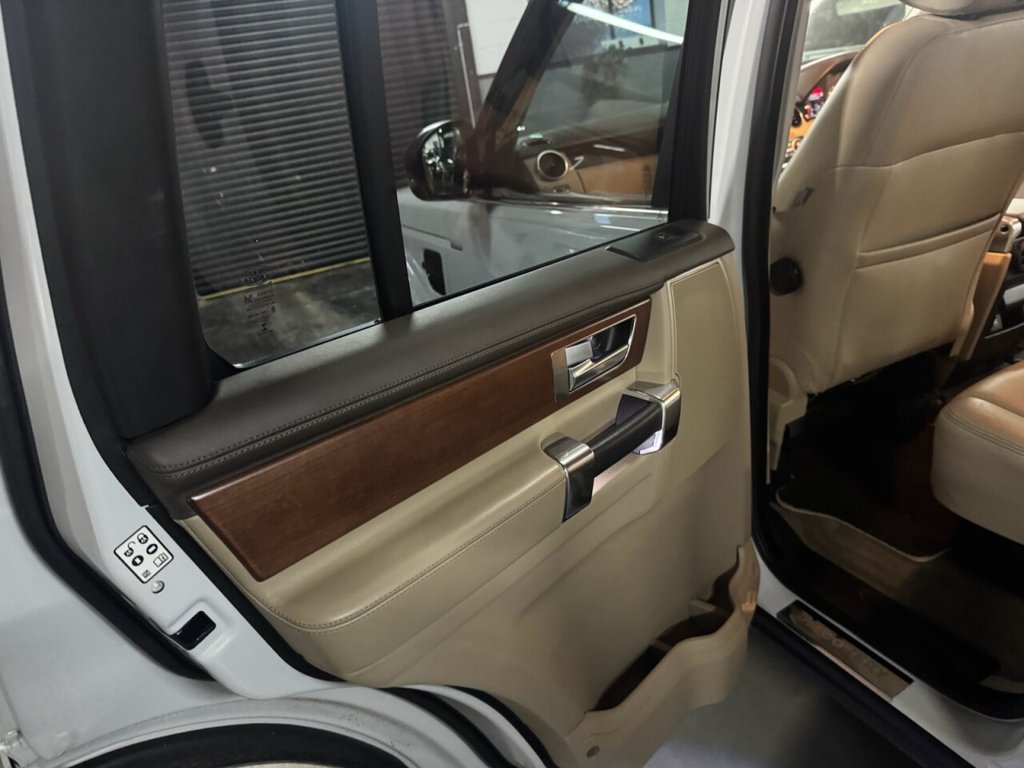 Used Land Rover Discovery 2016 for sale - 77302832: Photo 30