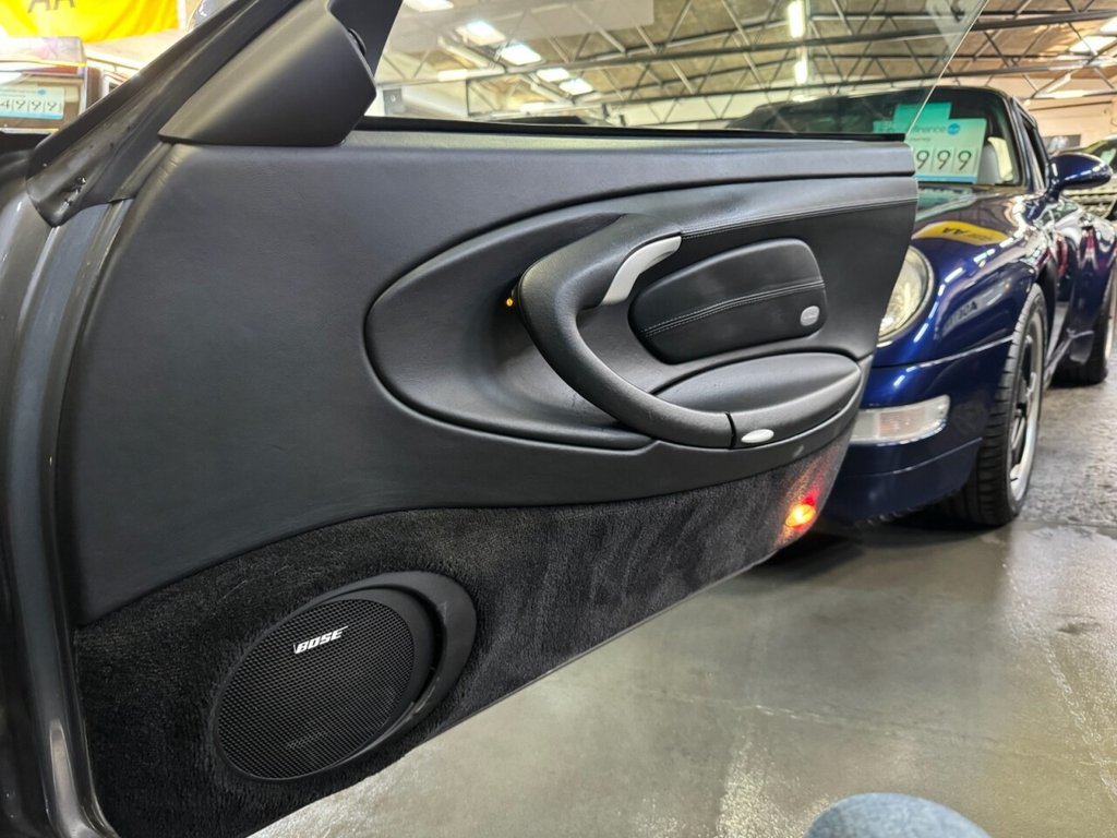 Used Porsche 911 2004 for sale - 77507279: Photo 18