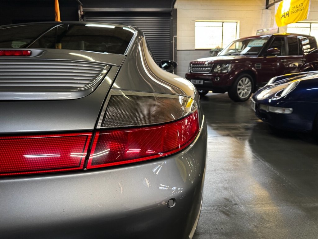 Used Porsche 911 2004 for sale - 77507279: Photo 7