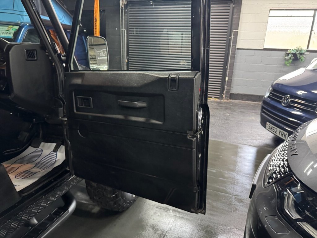 Used Land Rover Defender 2009 for sale - 76631873: Photo 21