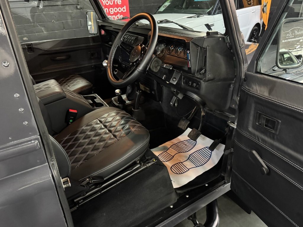 Used Land Rover Defender 1999 for sale - 77302726: Photo 17
