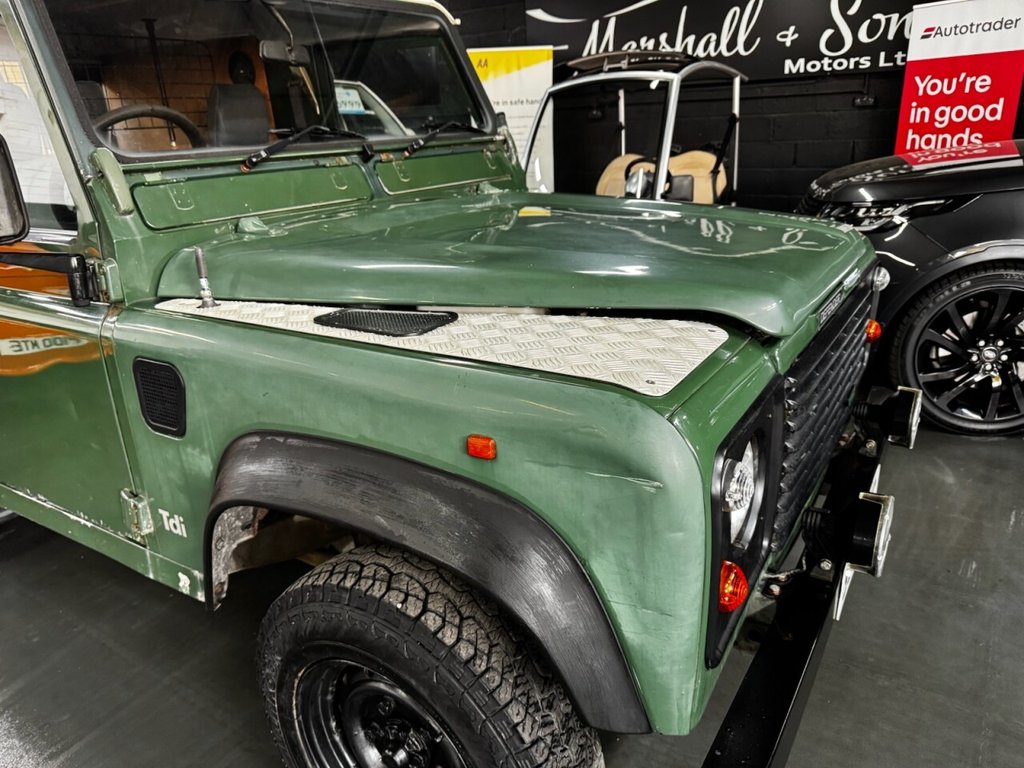 Used Land Rover Defender 1998 for sale - 77835378: Photo 4