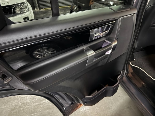 Used Land Rover Discovery 2016 for sale - 76163339: Photo 39