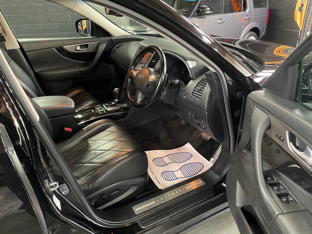 Used Infiniti QX70 2014 for sale - 77359848: Photo 19