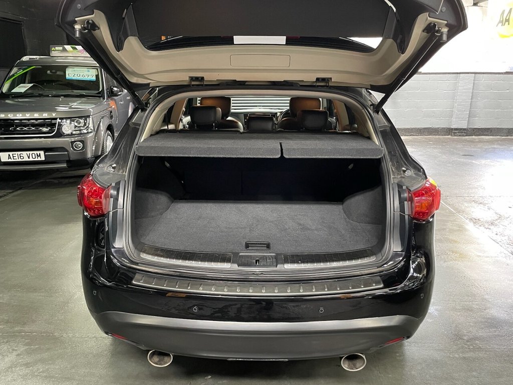 Used Infiniti QX70 2014 for sale - 77359848: Photo 31