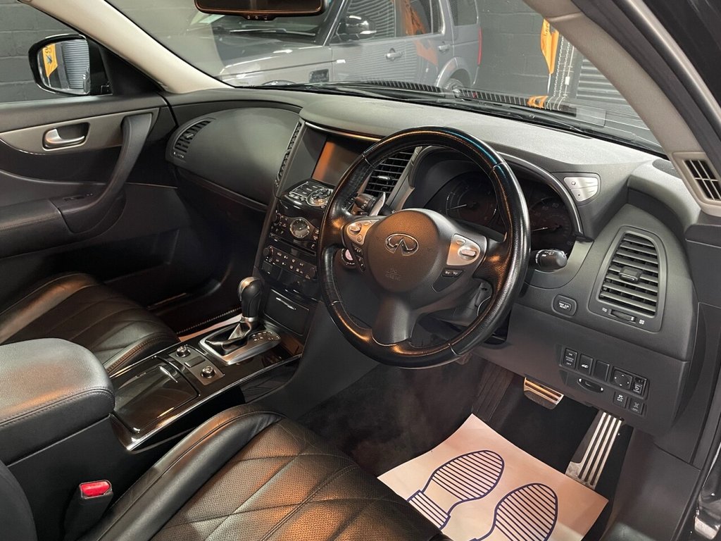 Used Infiniti QX70 2014 for sale - 77359848: Photo 5