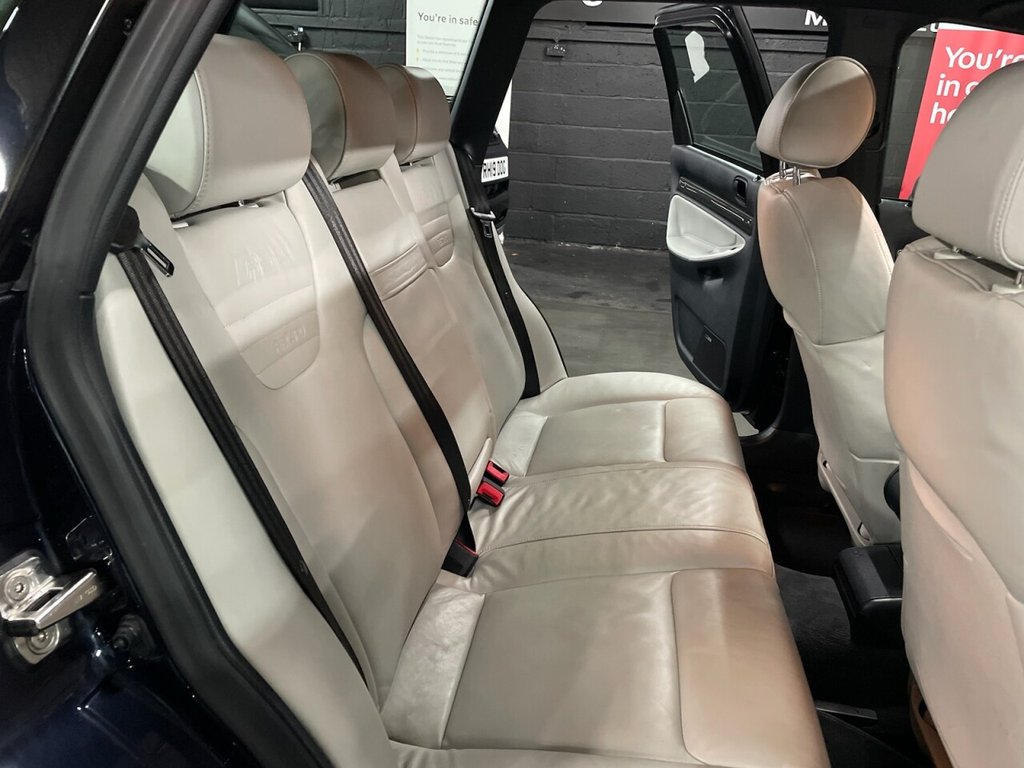 Used Audi RS4 2001 for sale - 76923683: Photo 43