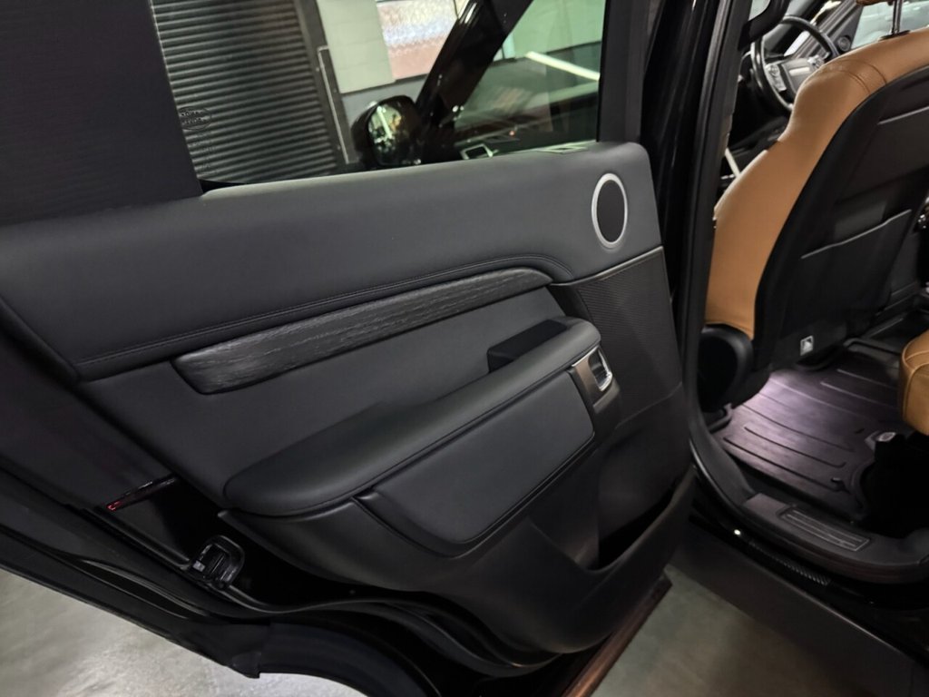 Used Land Rover Discovery 2017 for sale - 76333597: Photo 33