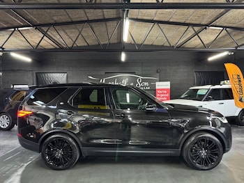Used Land Rover Discovery 2017 for sale - 76333597: Photo