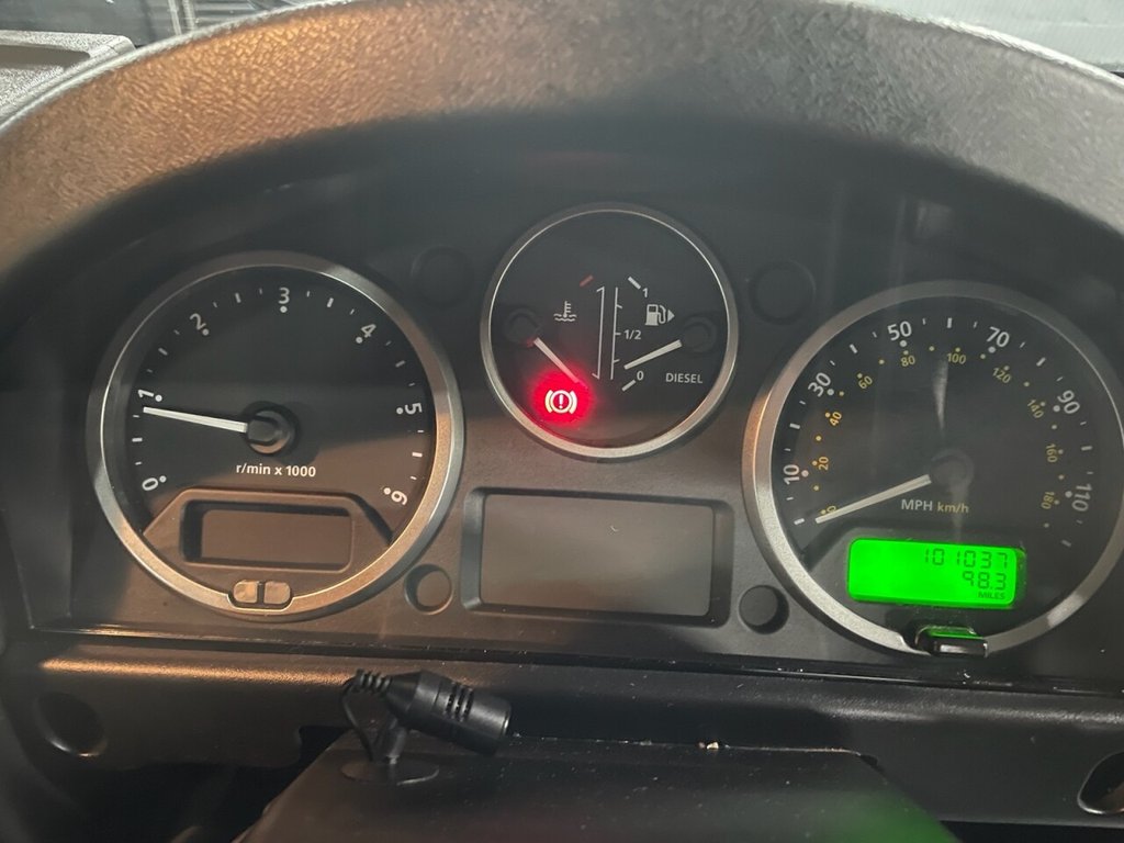 Used Land Rover Defender 2015 for sale - 76848216: Photo 28