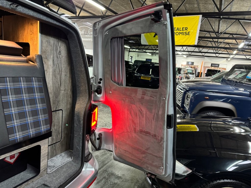 Used Volkswagen Transporter 2016 for sale - 77452371: Photo 10