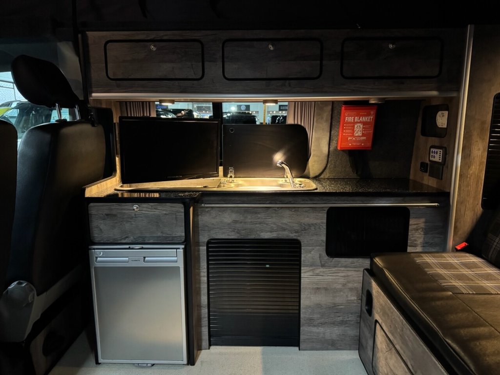 Used Volkswagen Transporter 2016 for sale - 77452371: Photo 16