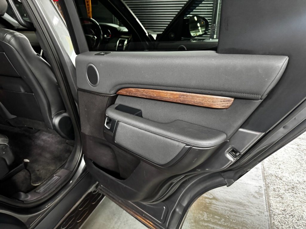 Used Land Rover Discovery 2017 for sale - 78096926: Photo 25