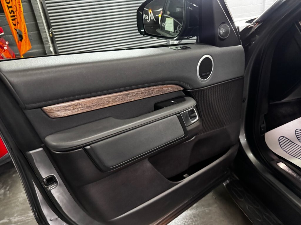 Used Land Rover Discovery 2017 for sale - 78096926: Photo 35