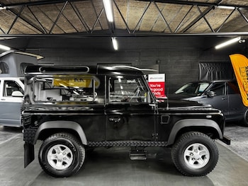 Used Land Rover Defender 90 1985 for sale - 78030703: Photo