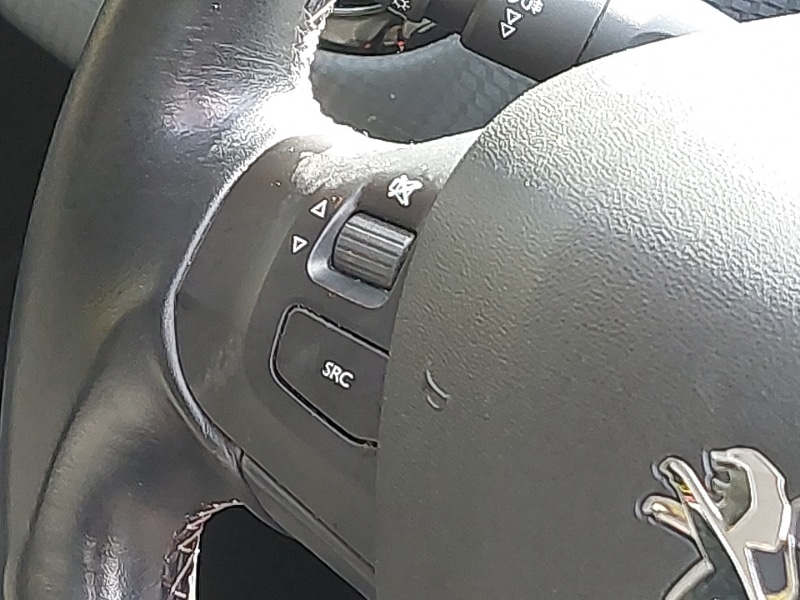 Used Peugeot 208 2017 for sale - 77963911: Photo 15