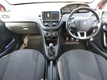 Used Peugeot 208 2017 for sale - 77963911: Photo