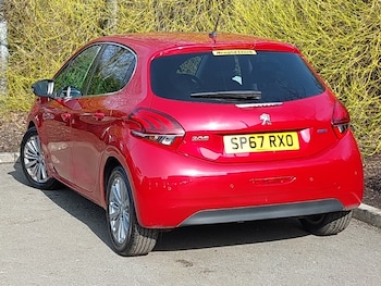 Used Peugeot 208 2017 for sale - 77963911: Photo
