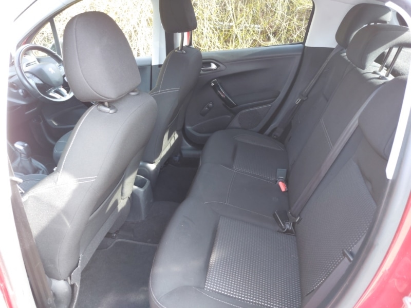 Used Peugeot 208 2017 for sale - 77963911: Photo 6