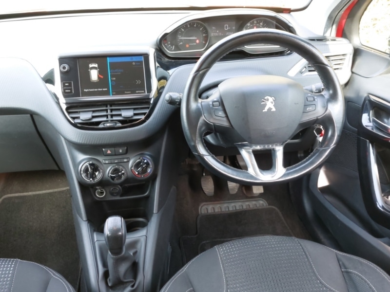 Used Peugeot 208 2017 for sale - 77963911: Photo 7