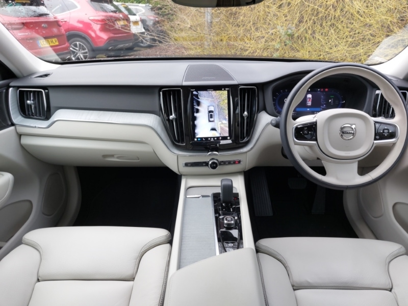 Used Volvo XC60 2024 for sale - 77343027: Photo 2