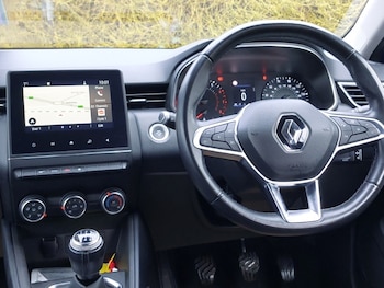 Used Renault Clio 2020 for sale - 78747105: Photo
