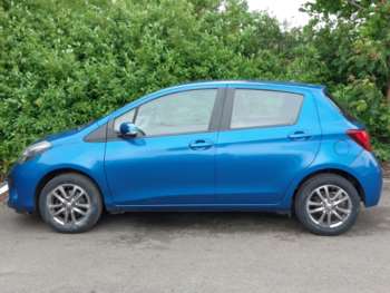 Used Toyota Yaris 2015 for sale - 74882374: Photo