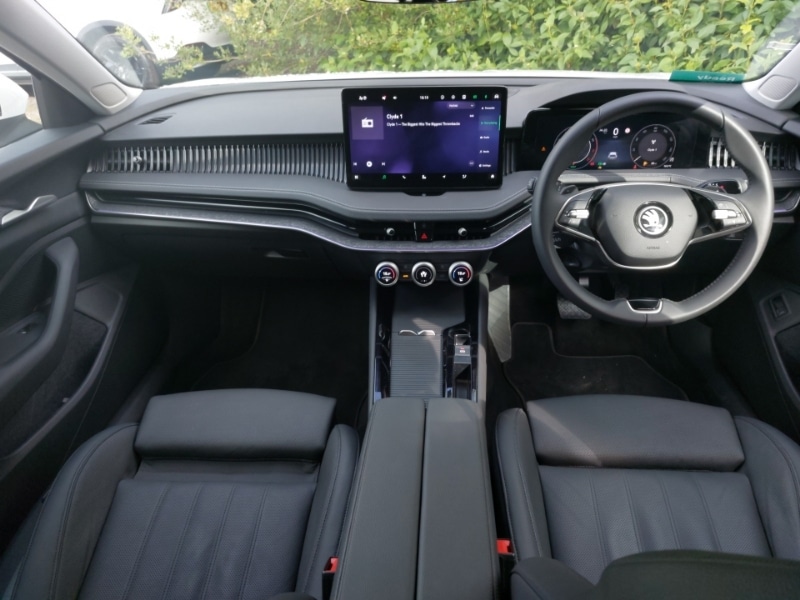 Used Skoda Superb 2024 for sale - 76687739: Photo 2