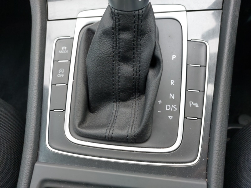 Used Volkswagen Golf 2017 for sale - 77197552: Photo 17