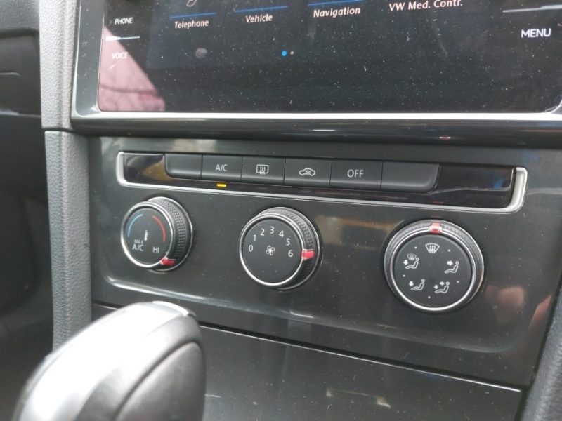 Used Volkswagen Golf 2017 for sale - 77197552: Photo 18