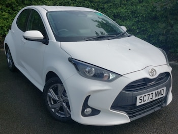 Used Toyota Yaris 2024 for sale - 79594665: Photo