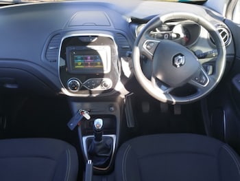 Used Renault Captur 2019 for sale - 77731439: Photo