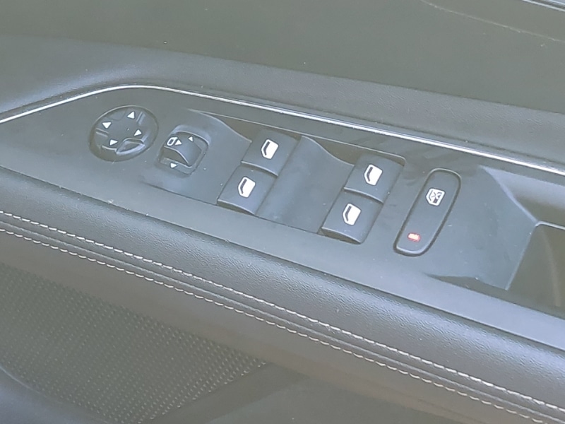 Used Peugeot 3008 2019 for sale - 76958920: Photo 13