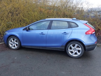 Used Volvo V40 2016 for sale - 78572276: Photo