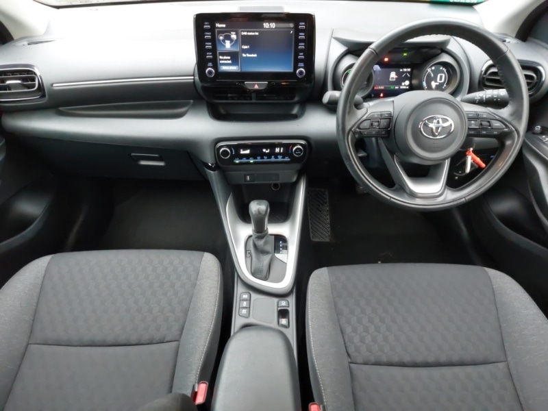 Used Toyota Yaris 2022 for sale - 76815880: Photo 2