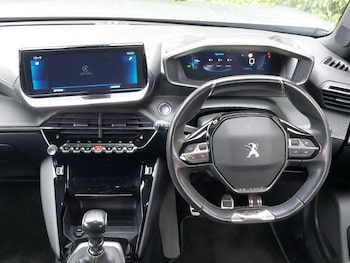 Used Peugeot 2008 2020 for sale - 76331607: Photo