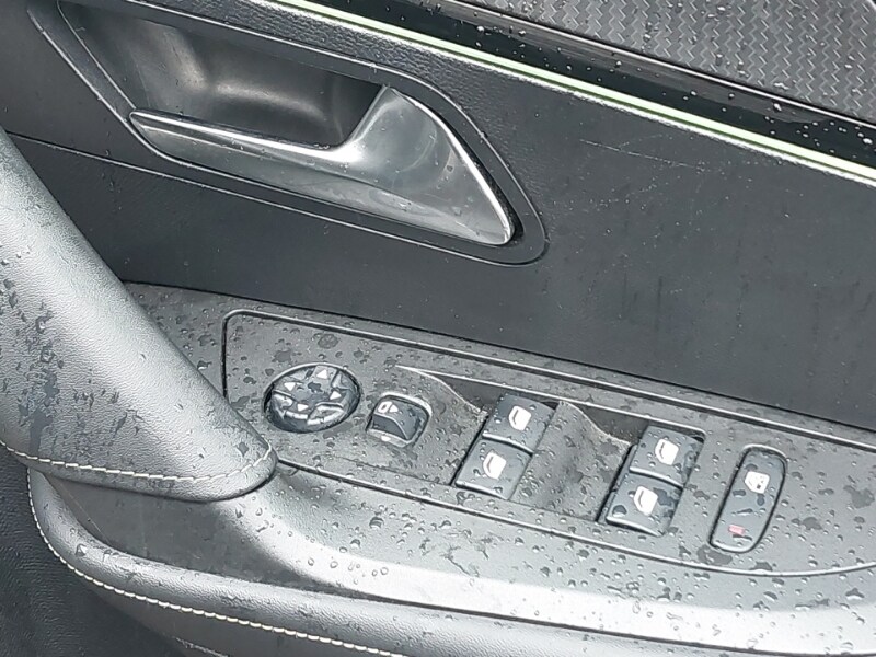 Used Peugeot 2008 2021 for sale - 78093885: Photo 13