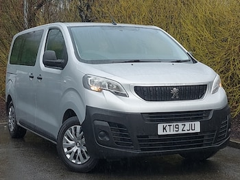 Peugeot Traveller feature image