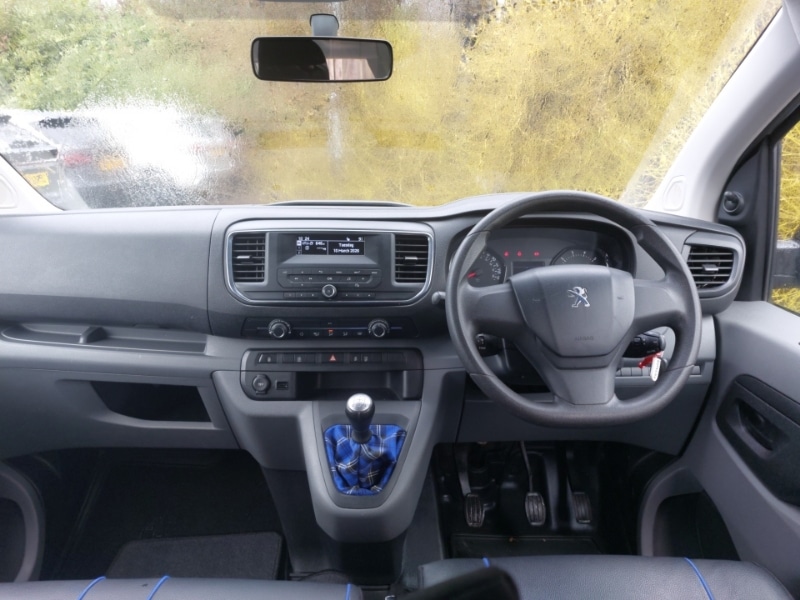 Used Peugeot Traveller 2019 for sale - 77837536: Photo 2