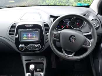 Used Renault Captur 2017 for sale - 75382540: Photo