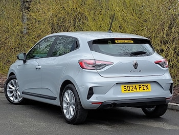 Used Renault Clio 2024 for sale - 78079594: Photo